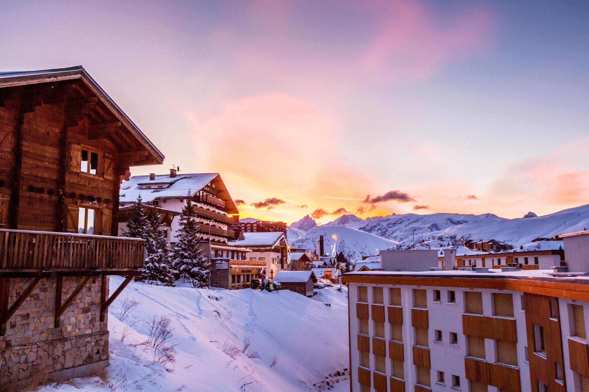 Langley Hotel Le Petit Prince Alpe d'Huez Kültér fotó